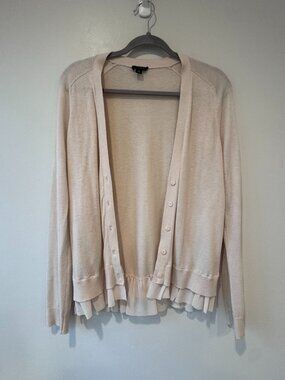 Ann Taylor Beige Cardigan Sweater – Ruffle Hem – Size M 🤍🔥